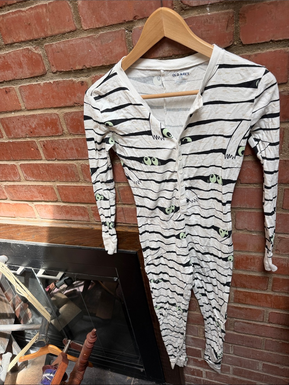 Old Navy Halloween Mummie Kids One-Piece w Glow in Dark Eye Print